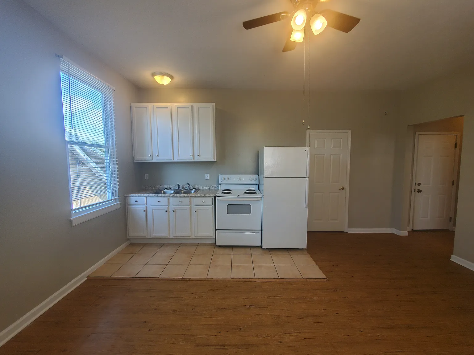 133 West Walnut Street - Unit #4 - Photo 7