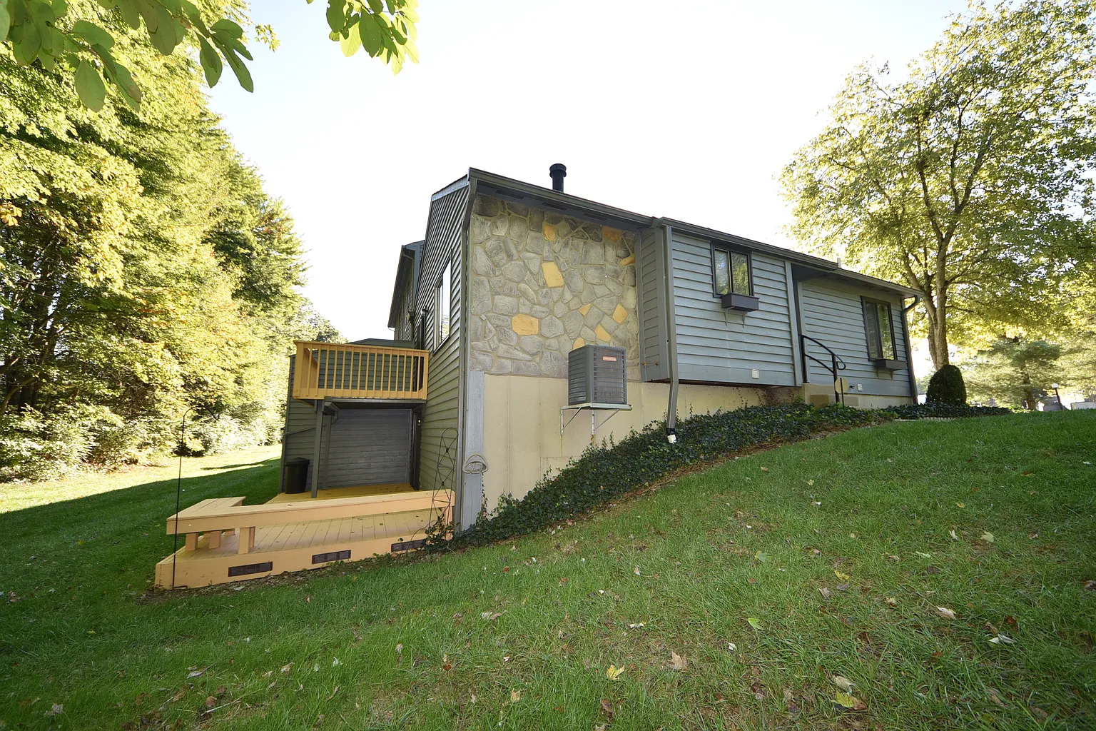 1118 Chestnut Street - Photo 2