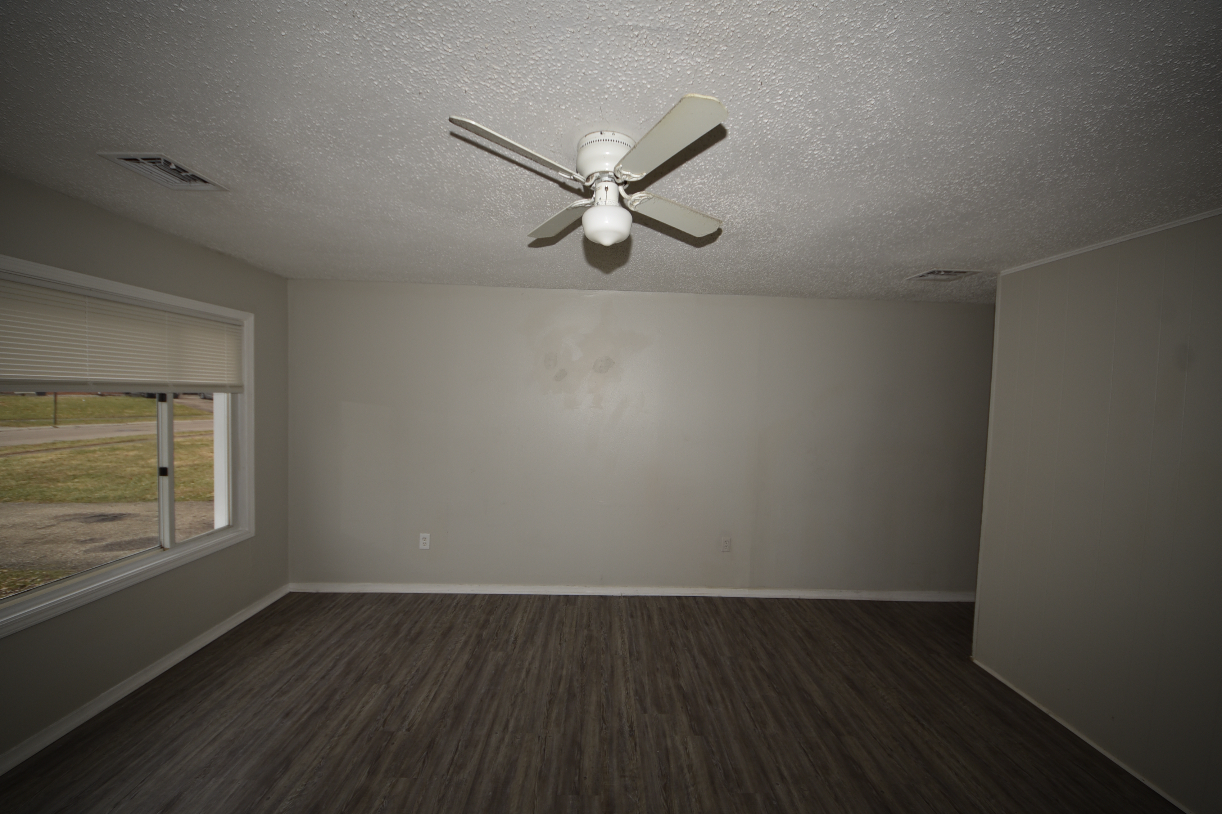 1047 Wellspring Dr, Cincinnati OH, 45231 - Photo 2