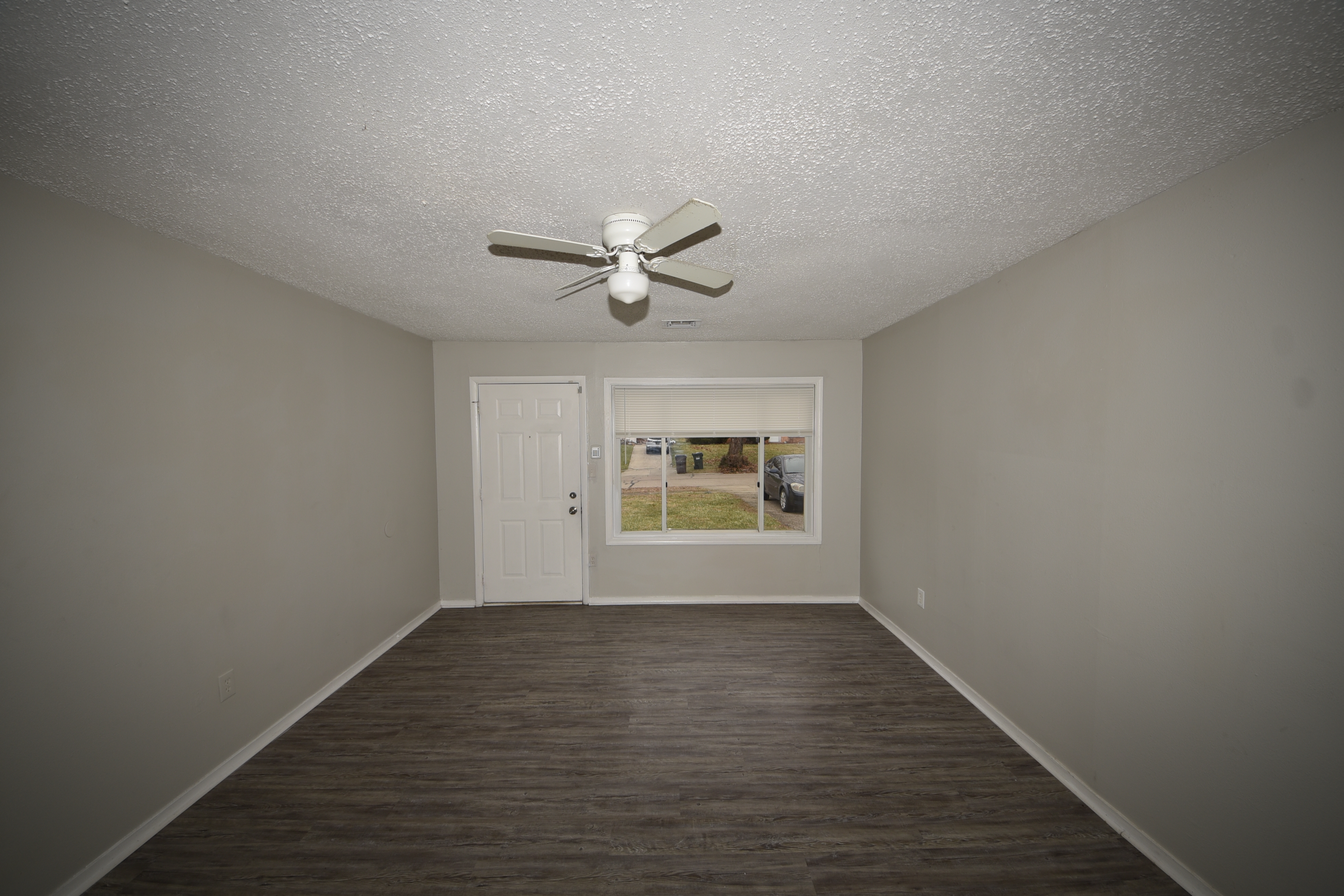 1047 Wellspring Dr, Cincinnati OH, 45231 - Photo 3