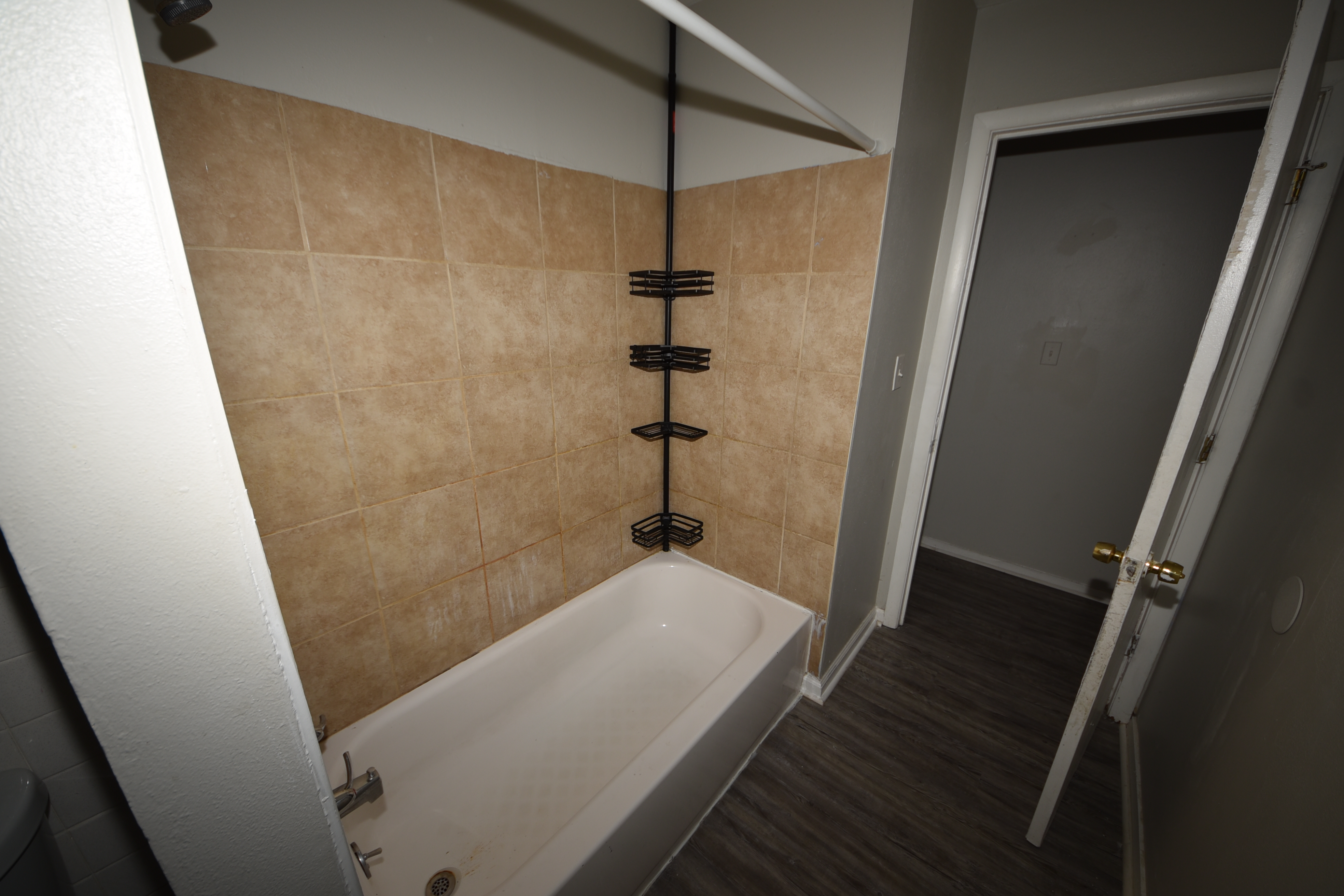 1047 Wellspring Dr, Cincinnati OH, 45231 - Photo 6