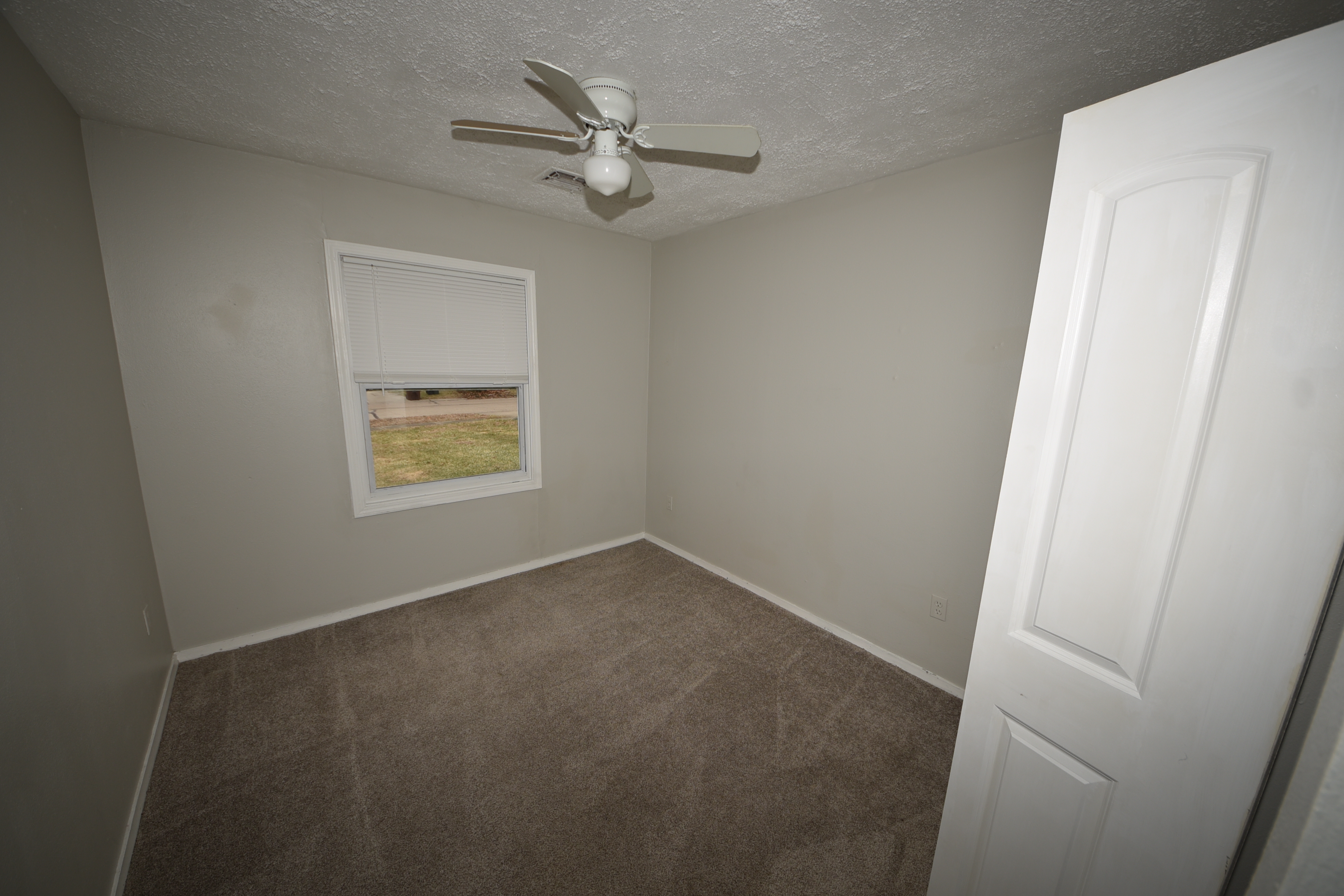 1047 Wellspring Dr, Cincinnati OH, 45231 - Photo 7