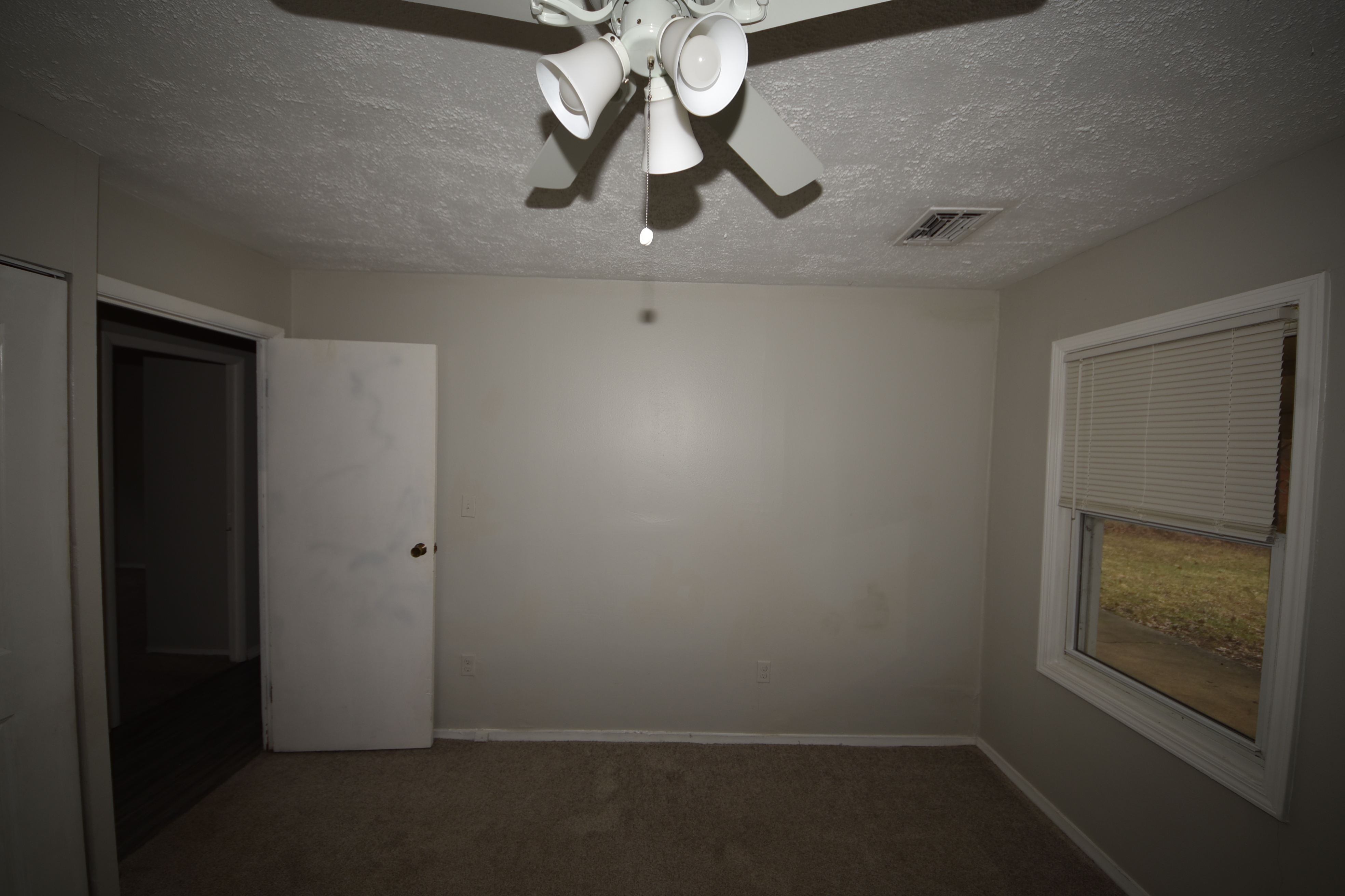 1047 Wellspring Dr, Cincinnati OH, 45231 - Photo 12