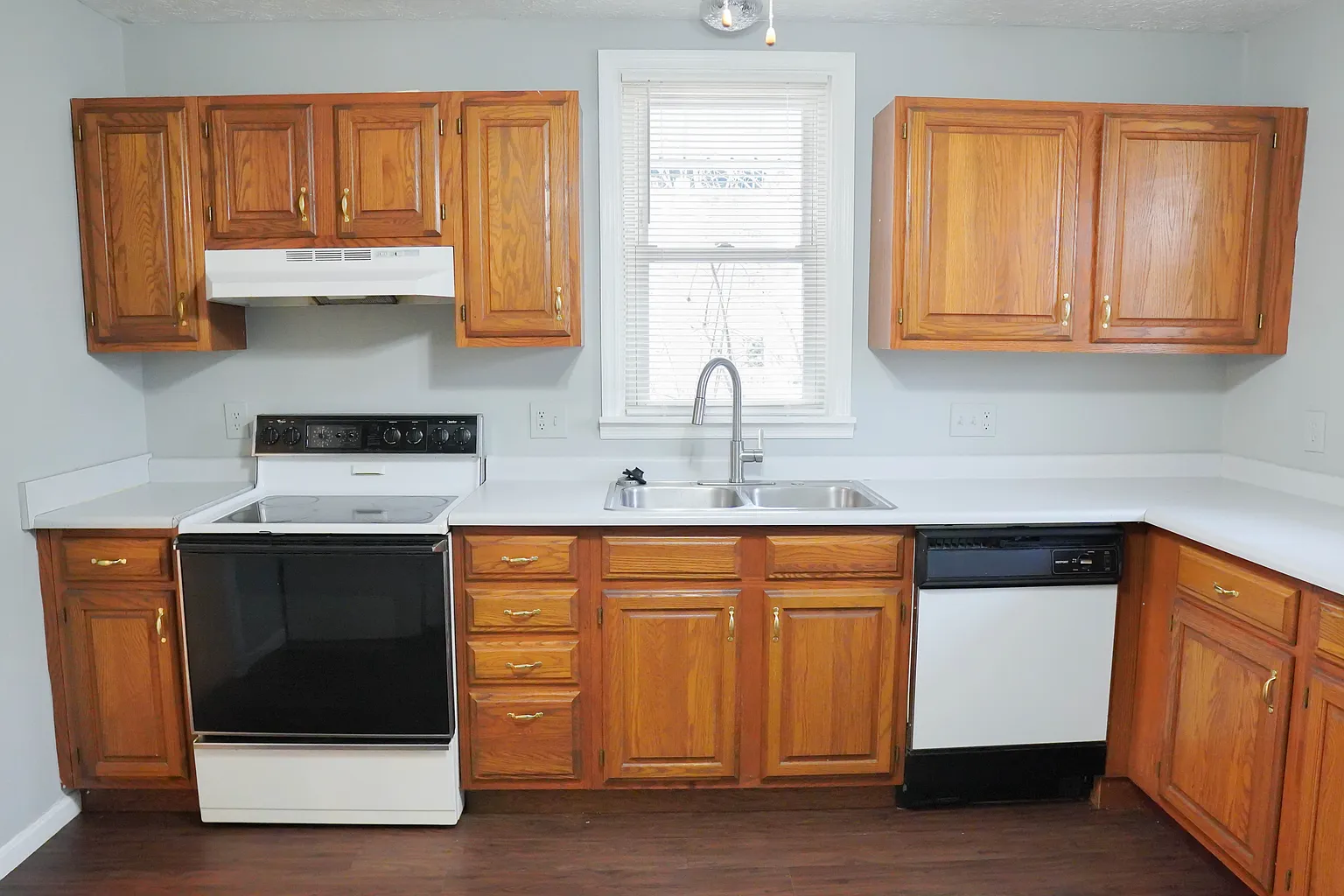 2837 Hyde Park Pl, Cincinnati, OH 45208 - Photo 10