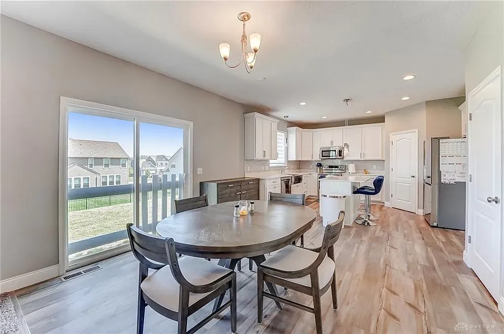 997 McKinney Ln, Dayton, OH 45458 - Photo 7