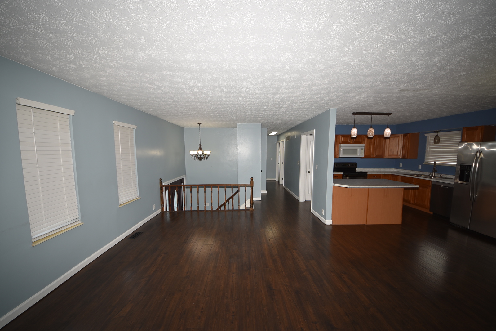 905 Shayler - Photo 2
