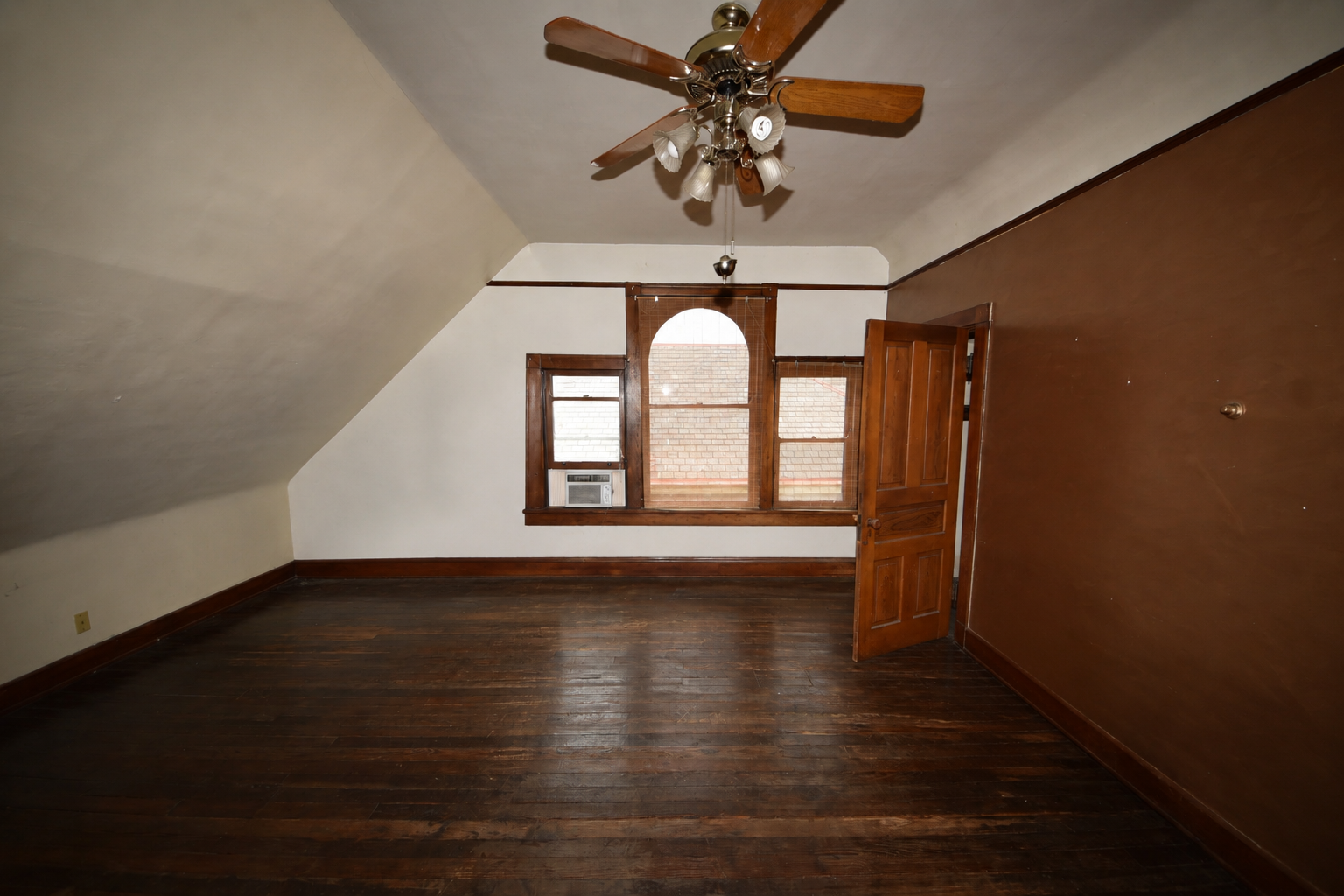 538 Terrace Ave - Unit 6 - Photo 4