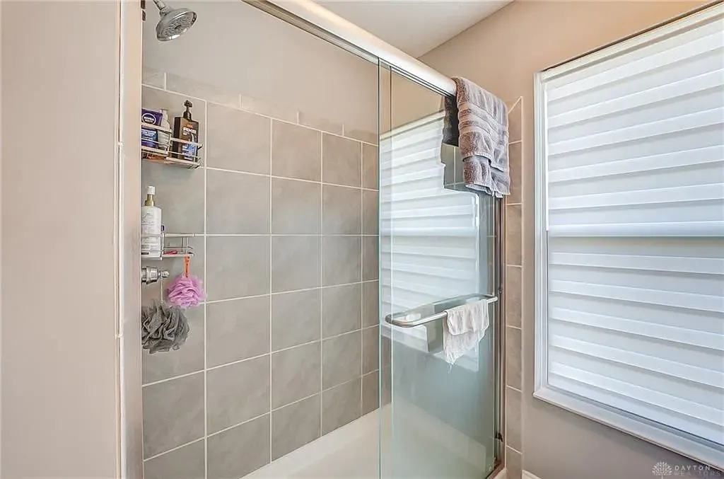 997 McKinney Ln, Dayton, OH 45458 - Photo 16